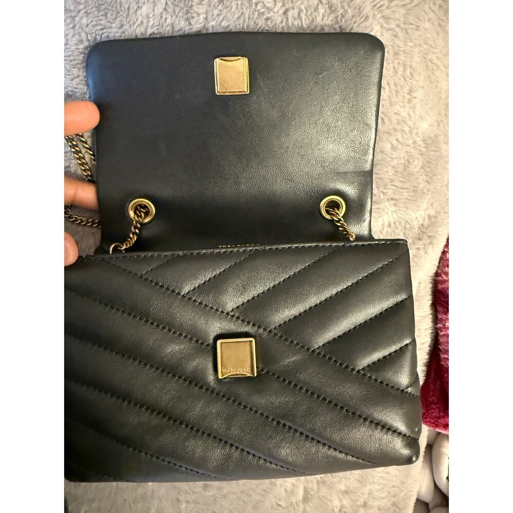 Tory Burch Kira Mini Chevron Quilted Crossbody Bag Black - Picture 8 of 9